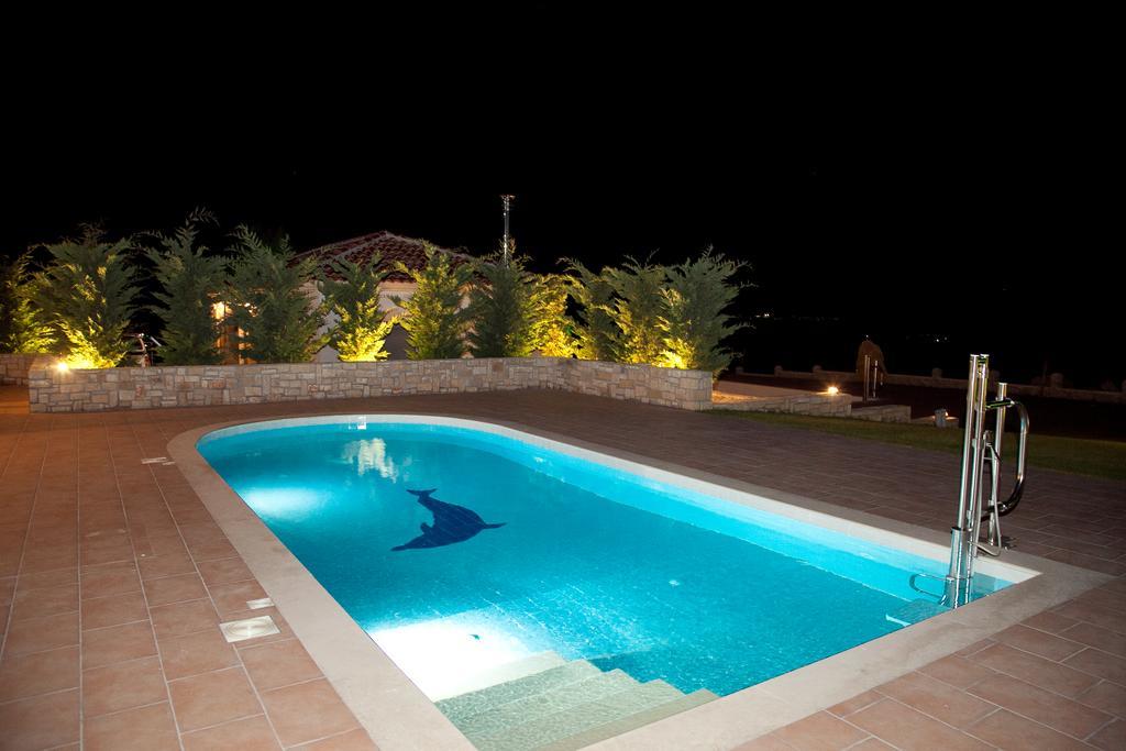 Ameadros Resort Mantzavinata Ngoại thất bức ảnh