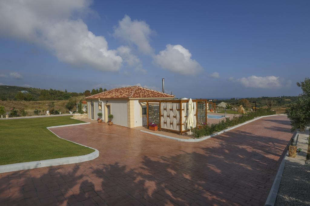 Ameadros Resort Mantzavinata Ngoại thất bức ảnh
