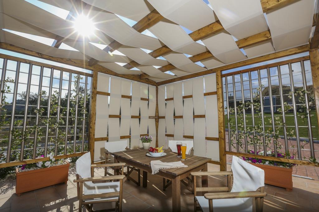 Ameadros Resort Mantzavinata Ngoại thất bức ảnh